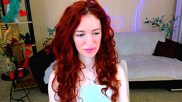 Snapshot of ChristinaConteeree chatting on June 27, 2026, 7:20 pm ChristinaConteeree online show from June 27, 2026, 7:20 pm