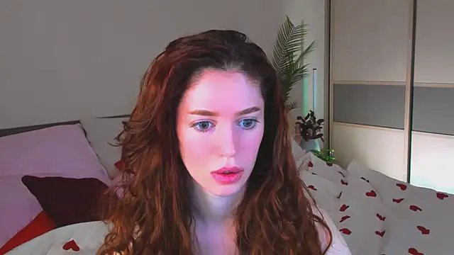 ChristinaConteeree online show from March 22, 2026, 4:38 am