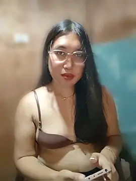 Snapshot of Romantic_Sabrina chatting on May 30, 2026, 3:02 am Romantic Sabrina online show from May 30, 2026, 3:02 am