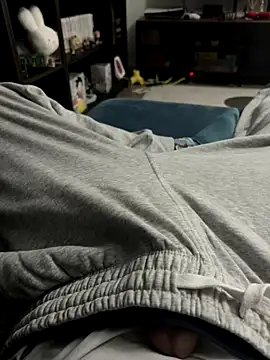 Frankieyyy1 online show from December 18, 2025, 4:22 pm