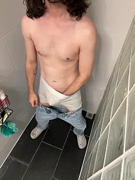 Frankieyyy1 online show from September 28, 2025, 9:22 pm