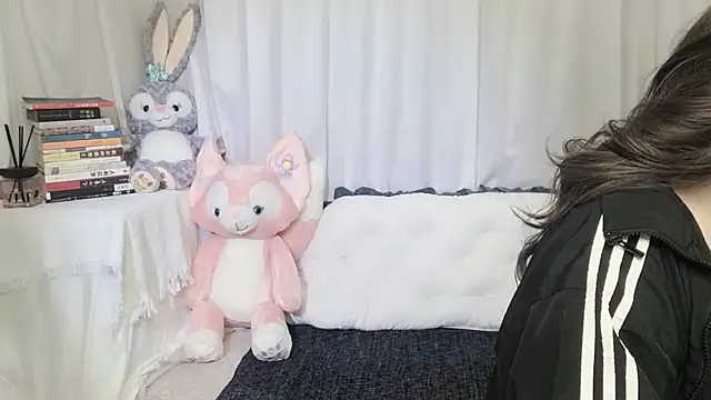 Emmaq996 online show from April 2, 2026, 2:41 am