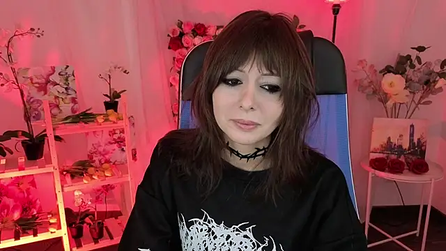 Snapshot of CrystallBloom chatting on January 14, 2026, 7:28 pm CrystallBloom online show from January 14, 2026, 7:28 pm