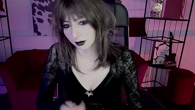 Snapshot of CrystallBloom chatting on February 14, 2026, 7:25 pm CrystallBloom online show from February 14, 2026, 7:25 pm