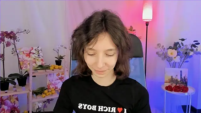 EmmanuellBrown online show from December 23, 2025, 10:14 am