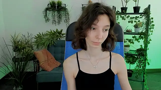 Snapshot of EmmanuellBrown chatting on February 3, 2026, 10:09 am EmmanuellBrown online show from February 3, 2026, 10:09 am