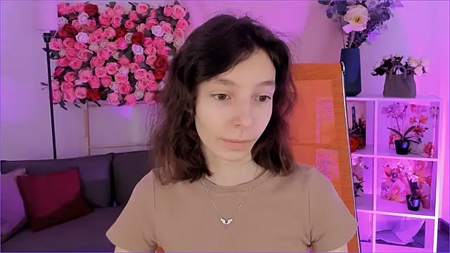 Snapshot of EmmanuellBrown chatting on February 8, 2026, 4:10 am EmmanuellBrown online show from February 8, 2026, 4:10 am