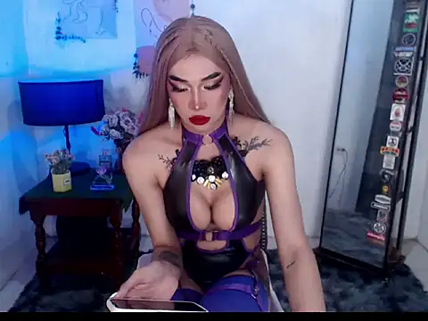 Snapshot of SexyhotasianKendra chatting on December 3, 2025, 10:03 am SexyhotasianKendra online show from December 3, 2025, 10:03 am