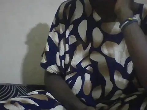 Snapshot of sexyonettt chatting on September 12, 2025, 4:12 am sexyonettt online show from September 12, 2025, 4:12 am