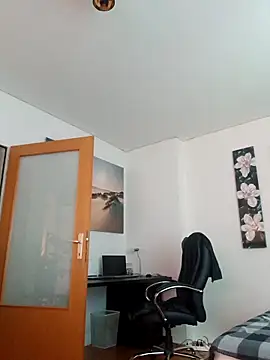 hazarzagrevskij online show from April 21, 2026, 3:40 pm