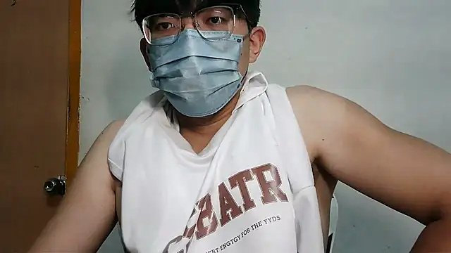 bigbb101011 online show from September 23, 2025, 1:40 pm