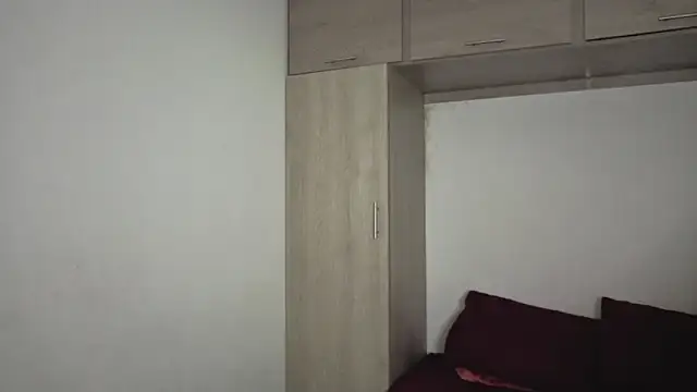 Candela    online show from April 16, 2026, 2:12 am