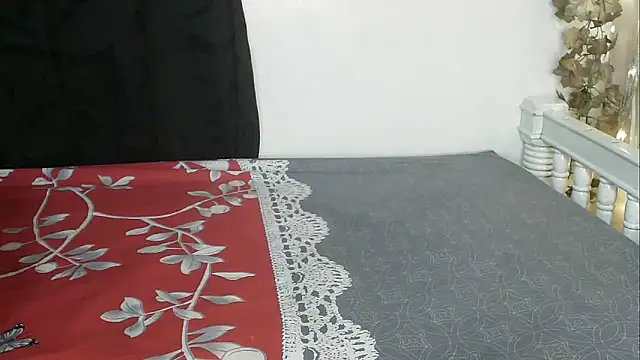 Snapshot of angelainparis28 chatting on September 30, 2025, 6:30 am angelainparis28 online show from September 30, 2025, 6:30 am