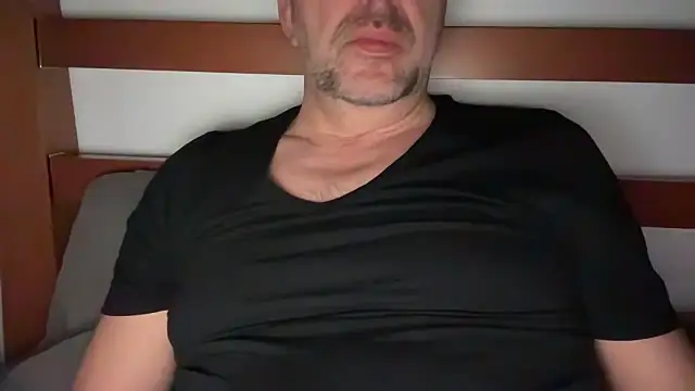 Snapshot of german9inch chatting on February 1, 2025, 9:40 pm german9inch online show from February 1, 2025, 9:40 pm