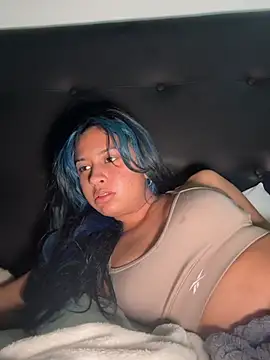 lynn9000 online show from April 17, 2026, 7:22 am