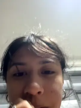 lynn9000 online show from October 17, 2025, 5:55 am