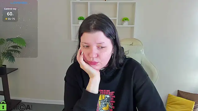 Snapshot of Michele_Greenn chatting on November 2, 2025, 1:10 am Michele Greenn online show from November 2, 2025, 1:10 am