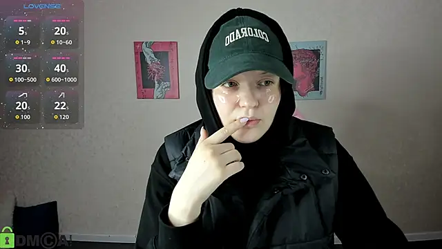 Snapshot of Michele_Greenn chatting on October 3, 2025, 1:20 am Michele Greenn online show from October 3, 2025, 1:20 am