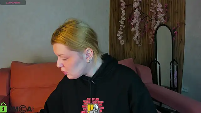 Michele Greenn online show from March 25, 2026, 1:06 am