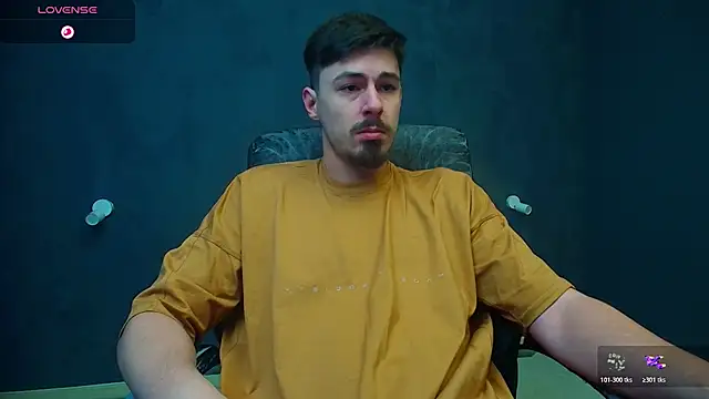 EnzoRace online show from November 18, 2025, 5:33 am