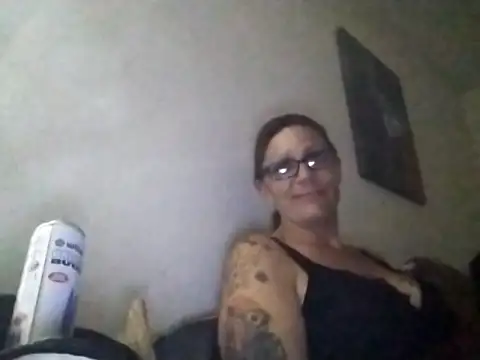 SparklesB1tch online show from October 18, 2025, 1:02 pm