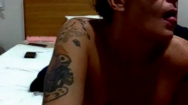 SparklesB1tch online show from October 2, 2025, 10:18 am