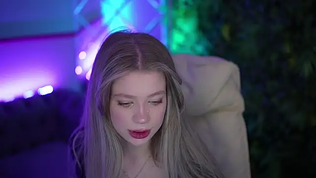 SandyLayy online show from April 30, 2026, 1:07 pm