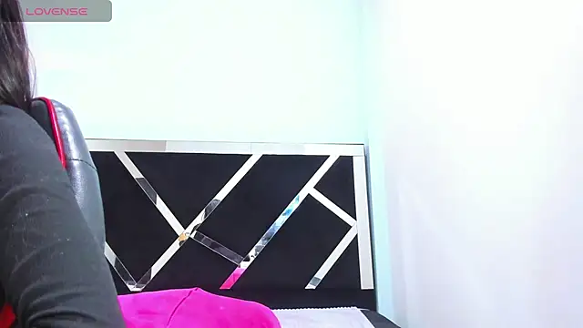 iisabella noa online show from January 5, 2026, 5:27 pm