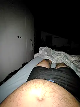 Snapshot of giova17cm chatting on October 29, 2025, 9:58 pm giova17cm online show from October 29, 2025, 9:58 pm