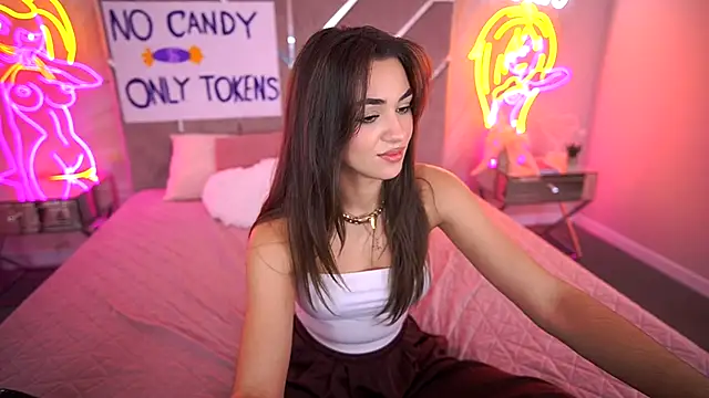 Snapshot of EricaSin chatting on October 31, 2025, 2:13 pm EricaSin online show from October 31, 2025, 2:13 pm