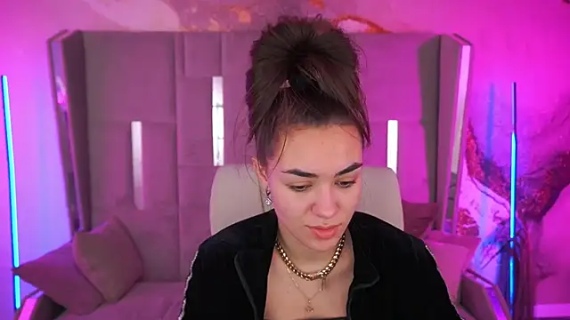 Snapshot of EricaSin chatting on October 19, 2025, 6:05 am EricaSin online show from October 19, 2025, 6:05 am