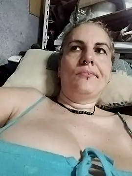 Snapshot of est_82 chatting on September 14, 2025, 8:04 am est 82 online show from September 14, 2025, 8:04 am
