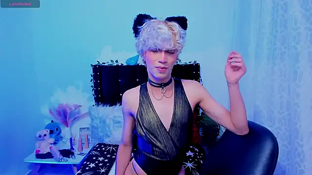 Cooperrosscute233 online show from November 5, 2025, 4:59 am