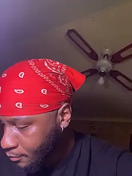 Snapshot of black_Man_dingo chatting on March 11, 2026, 10:26 pm black Man dingo online show from March 11, 2026, 10:26 pm