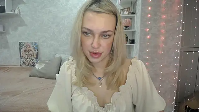 NickyAdamidi online show from September 20, 2025, 4:23 pm