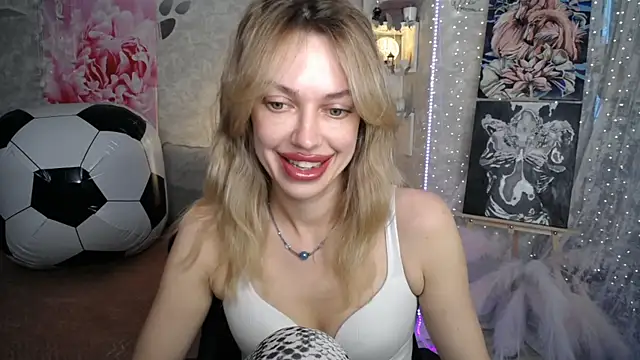 Snapshot of NickyAdamidi chatting on June 27, 2026, 4:24 pm NickyAdamidi online show from June 27, 2026, 4:24 pm