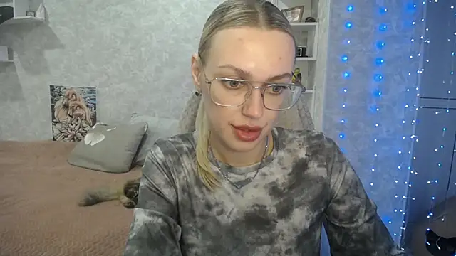 NickyAdamidi online show from September 26, 2025, 4:14 pm