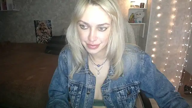 NickyAdamidi online show from October 16, 2025, 4:15 pm