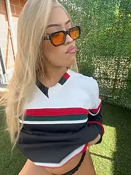 MystiqueXXX online show from April 12, 2026, 1:25 pm