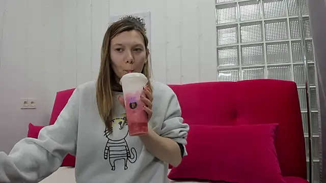 Sunny Sammy online show from April 8, 2026, 4:47 am