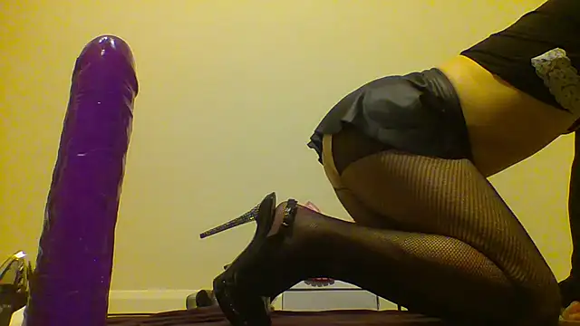 Snapshot of unforgettable_dirty_slut chatting on October 12, 2025, 7:37 pm unforgettable dirty slut online show from October 12, 2025, 7:37 pm
