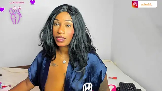 Snapshot of Brandy_brown_ chatting on October 13, 2025, 11:38 pm Brandy brown online show from October 13, 2025, 11:38 pm