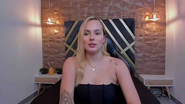 Snapshot of Emmaa_white_ chatting on December 18, 2025, 5:17 pm Emmaa white online show from December 18, 2025, 5:17 pm