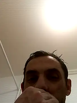 hotmen83 online show from January 15, 2026, 11:02 am