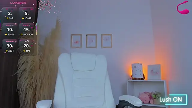 shannel moss   online show from November 8, 2025, 11:19 pm