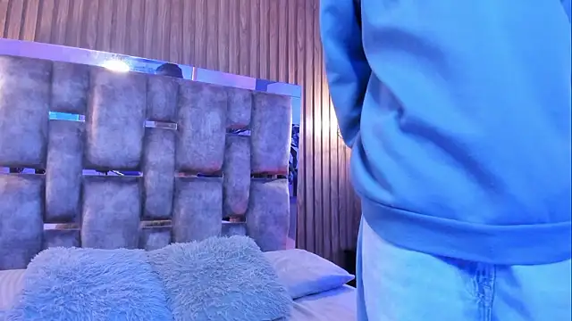 Snapshot of owen__johnson chatting on February 5, 2026, 12:12 pm owen johnson online show from February 5, 2026, 12:12 pm