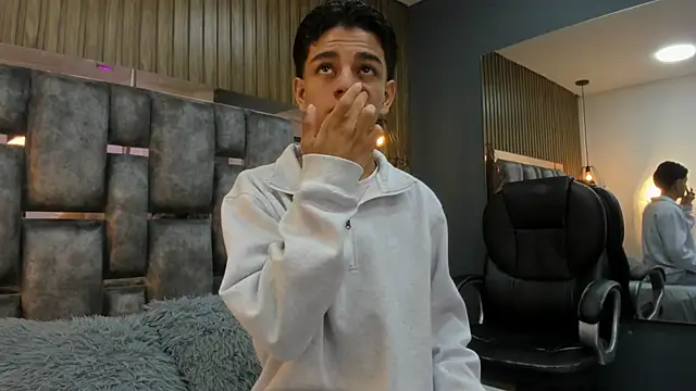 Snapshot of owen__johnson chatting on February 25, 2026, 12:16 pm owen johnson online show from February 25, 2026, 12:16 pm