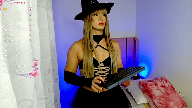 Snapshot of MaddySmithX chatting on October 15, 2025, 3:16 am MaddySmithX online show from October 15, 2025, 3:16 am