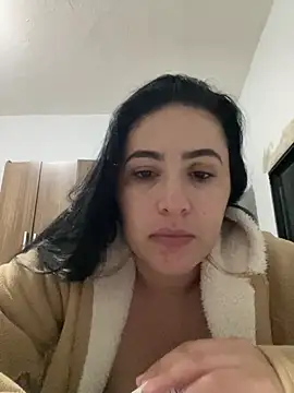 Snapshot of IvettSt_ chatting on June 8, 2026, 4:35 am IvettSt online show from June 8, 2026, 4:35 am