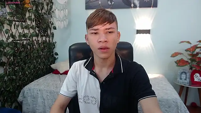 Snapshot of nathanclay chatting on September 11, 2025, 12:49 pm nathanclay online show from September 11, 2025, 12:49 pm